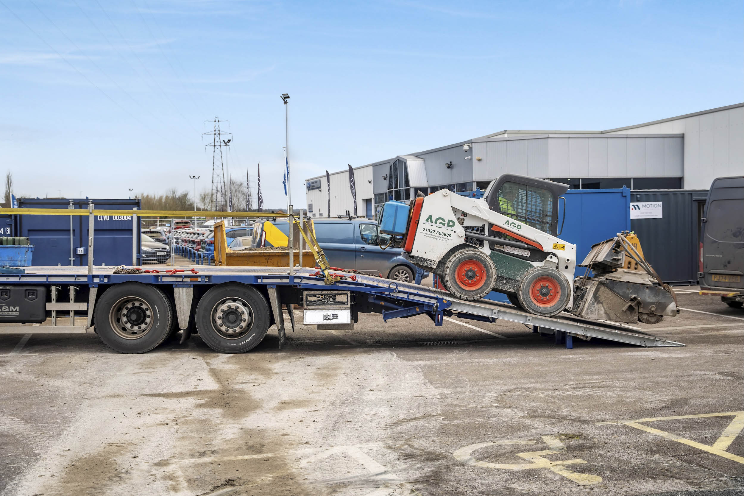 We create durable, future-ready commercial facilities. 